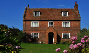 Expat Residential Mortgage for returning British expat, wife and family